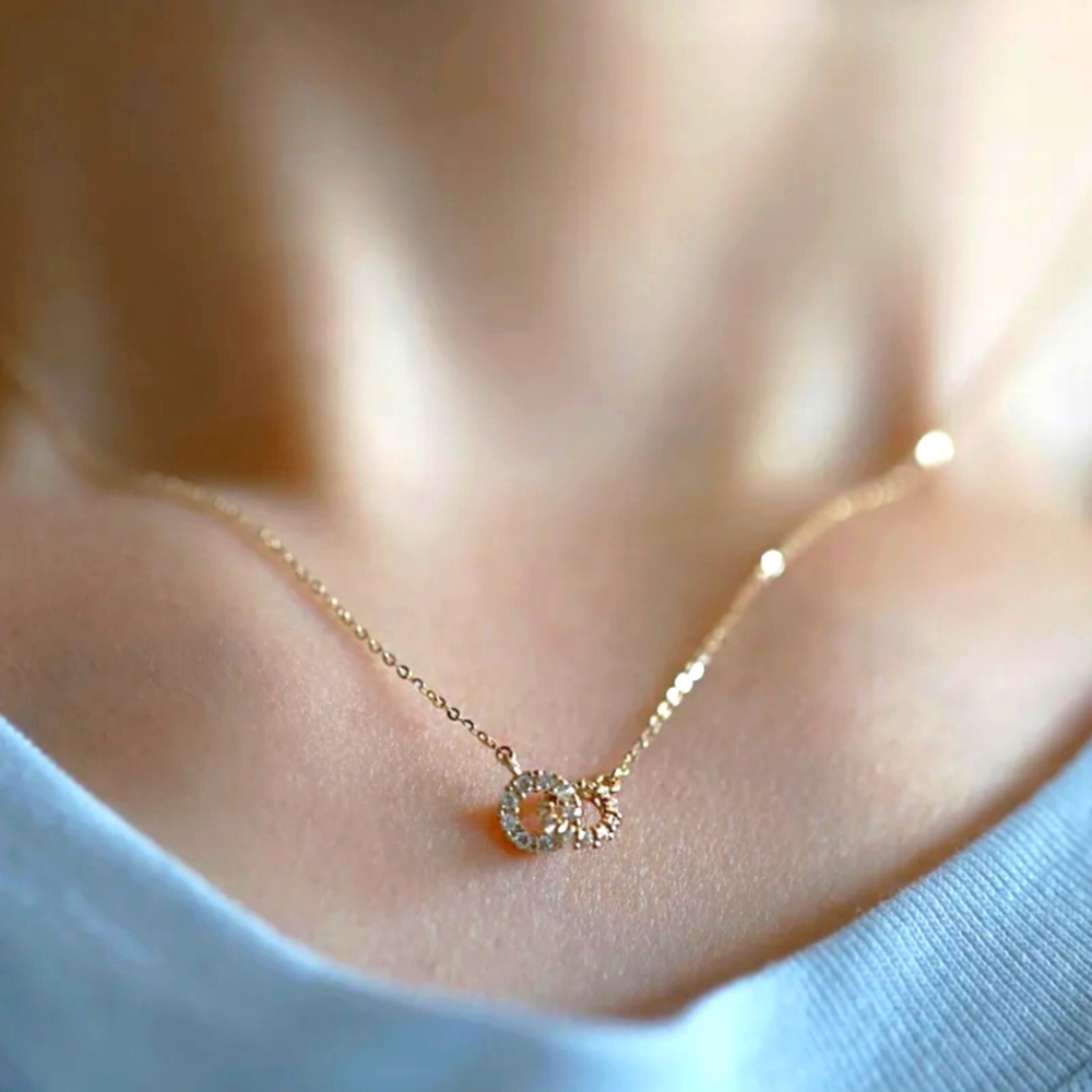 Double Circles Interlock Pendant Choker Necklace